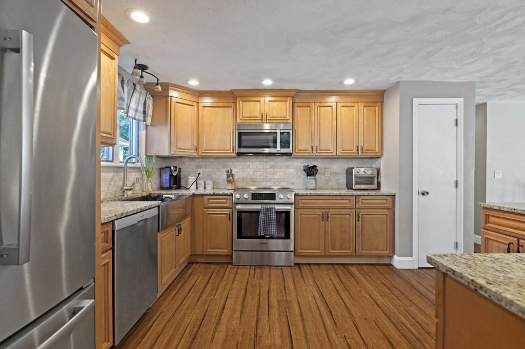 31 Longbow Road Danvers, MA 01923 - Photo 16 of 37 Gallery Image 16