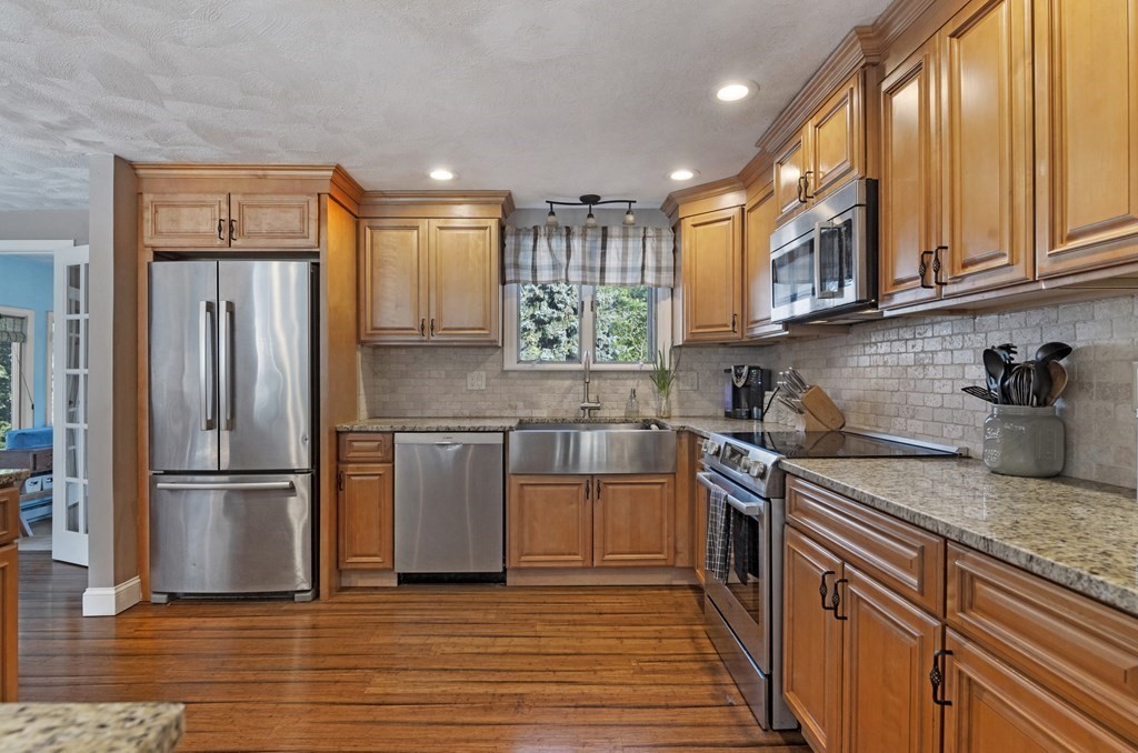 31 Longbow Road Danvers, MA 01923 - Photo 19 of 37 Gallery Image 19