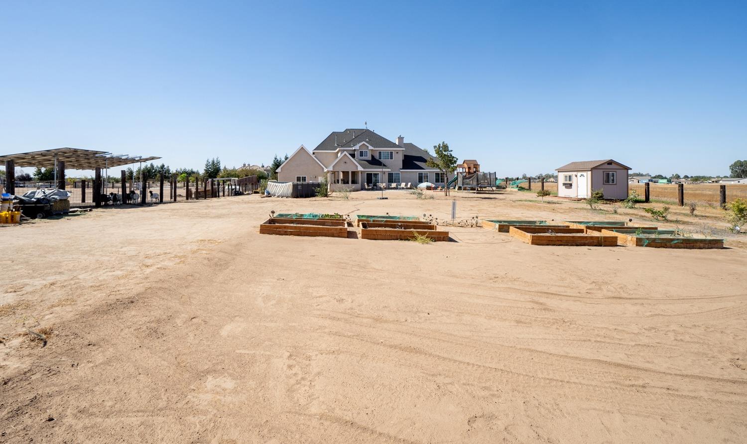 21197 Steward Road Madera, CA 93638 - Photo 36 of 41