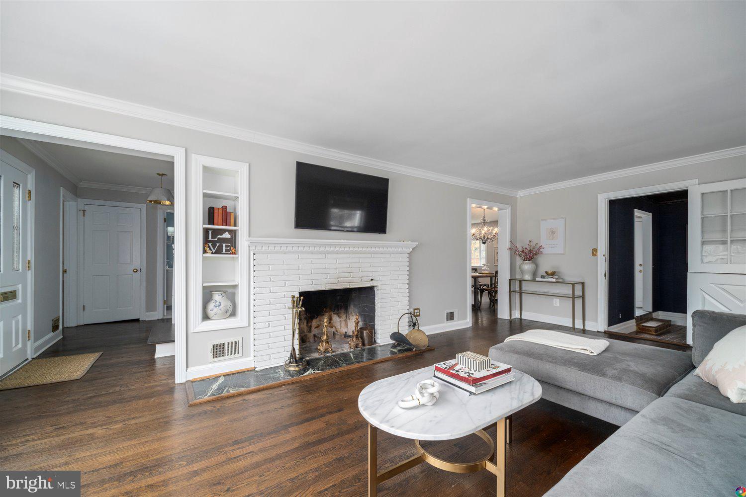 3008 Russell Road Alexandria, VA 22305 - Photo 5 of 56