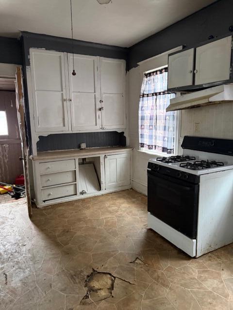 1374 Deane Boulevard Racine, WI 53405 - Photo 6 of 12 Kitchen