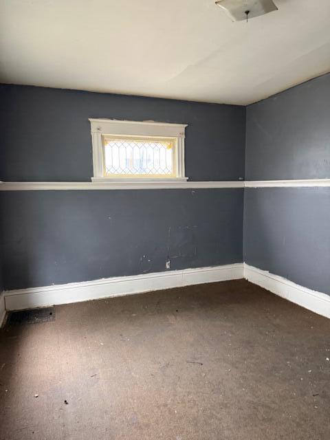 1374 Deane Boulevard Racine, WI 53405 - Photo 7 of 12 Living Room