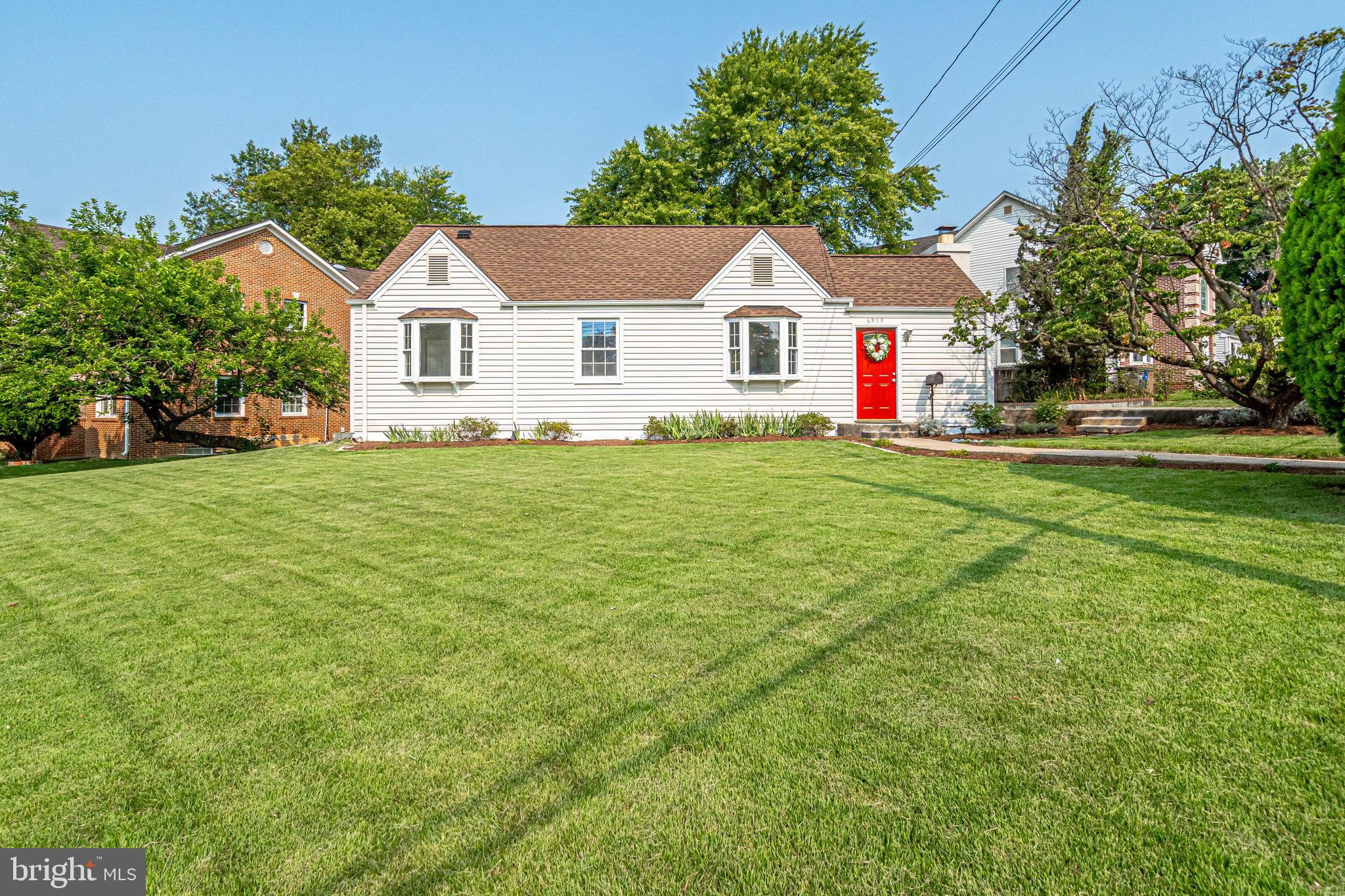 6919 Barrett Road Falls Church, VA 22042 - Photo 2 of 69 Welcome Home!
