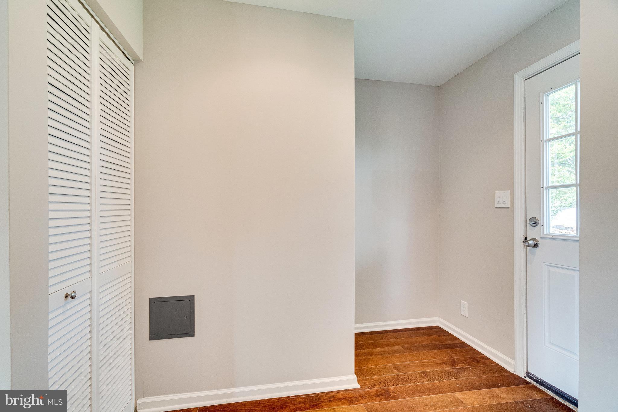 6919 Barrett Road Falls Church, VA 22042 - Photo 20 of 69 Extra Cubby Area