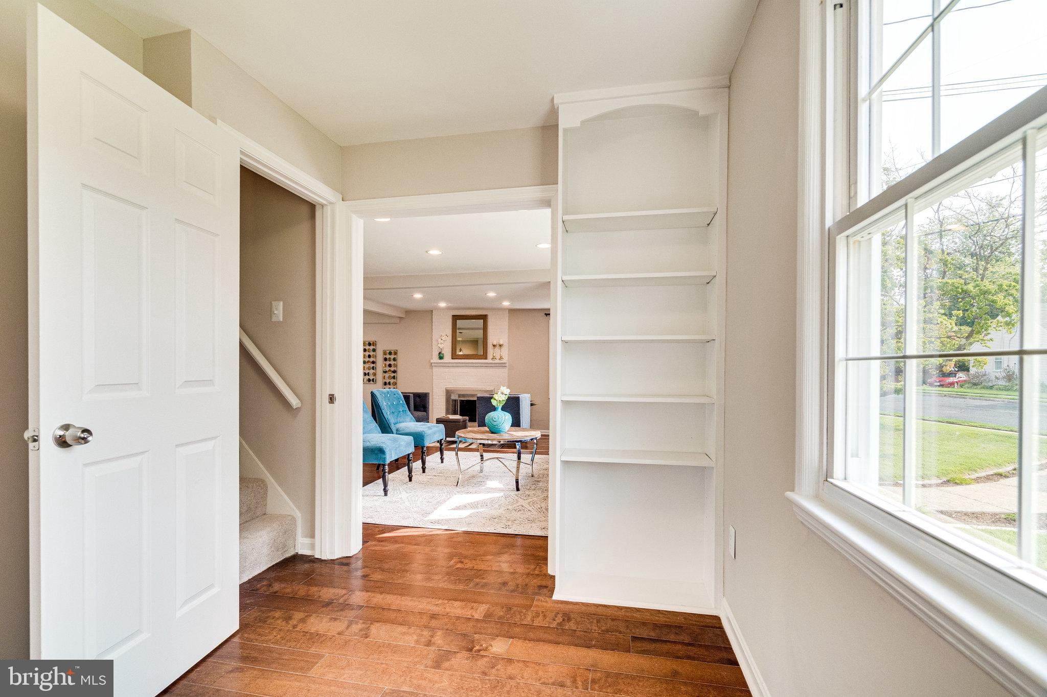 6919 Barrett Road Falls Church, VA 22042 - Photo 31 of 69 Perfect Home Office / Work Space