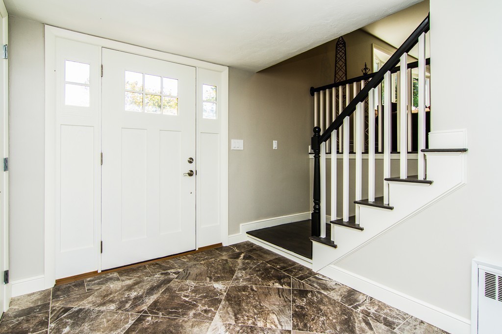 166 Burroughs Road Braintree, MA 02184 - Photo 3 of 24 Gallery Image 3