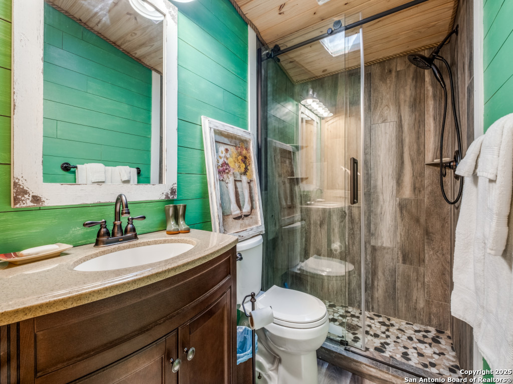 390 Galveston Street Bandera, TX 78003 - Photo 14 of 31