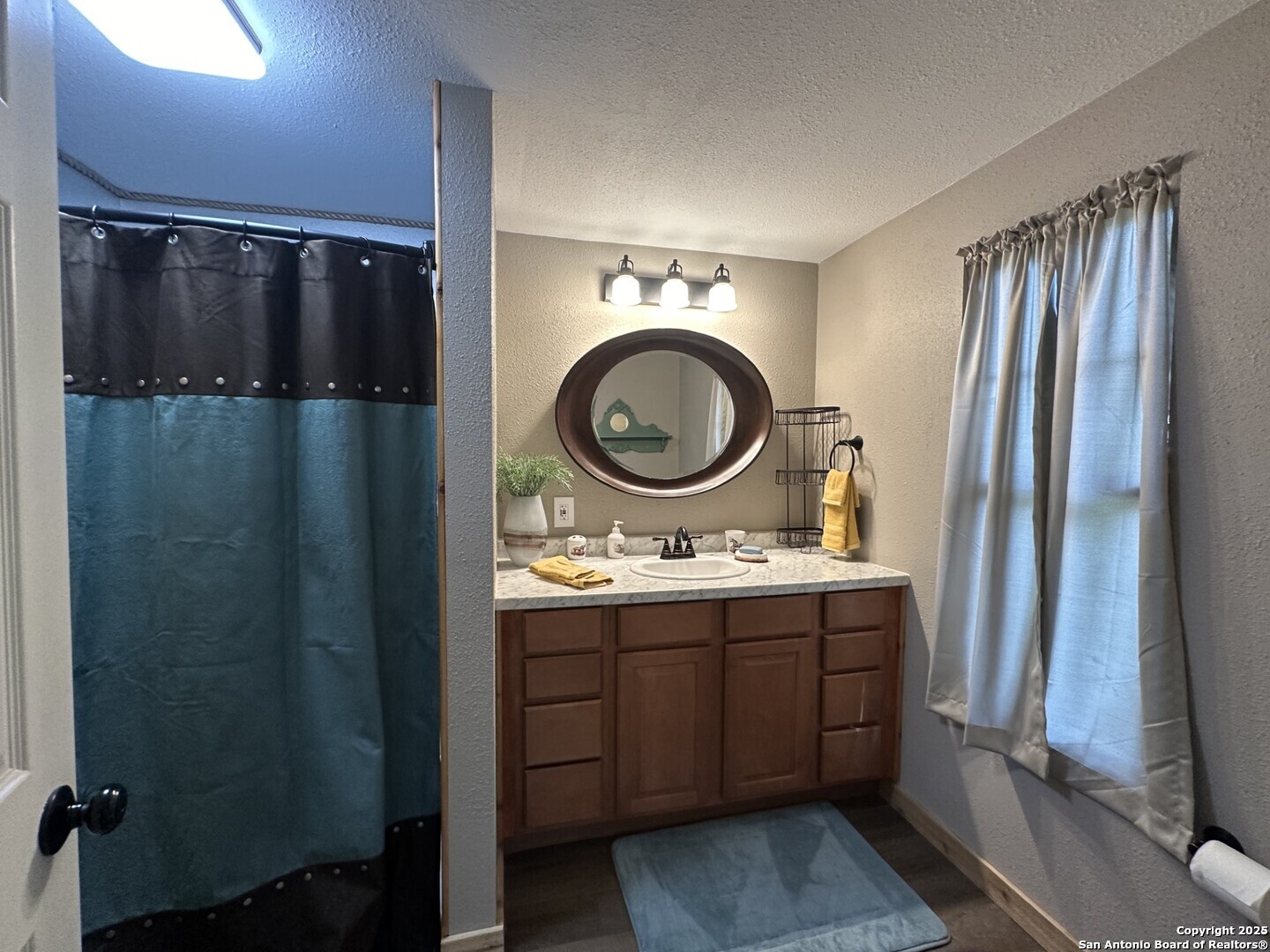 390 Galveston Street Bandera, TX 78003 - Photo 23 of 31