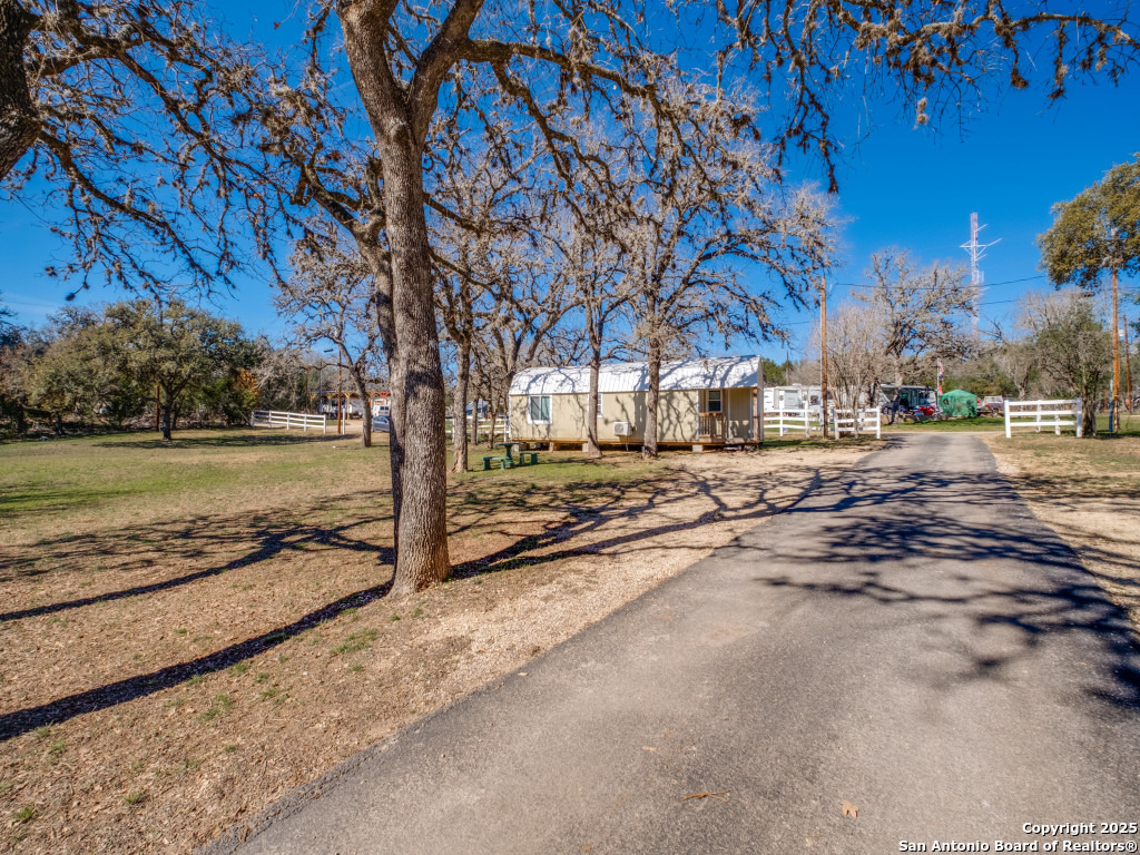 390 Galveston Street Bandera, TX 78003 - Photo 26 of 31