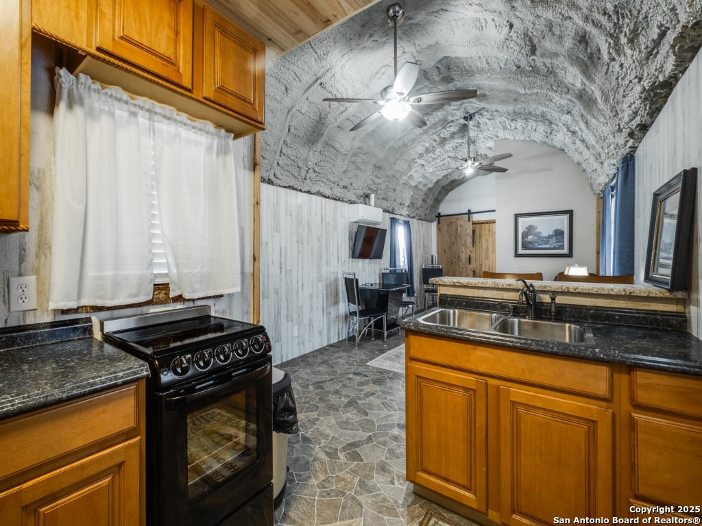 390 Galveston Street Bandera, TX 78003 - Photo 29 of 31