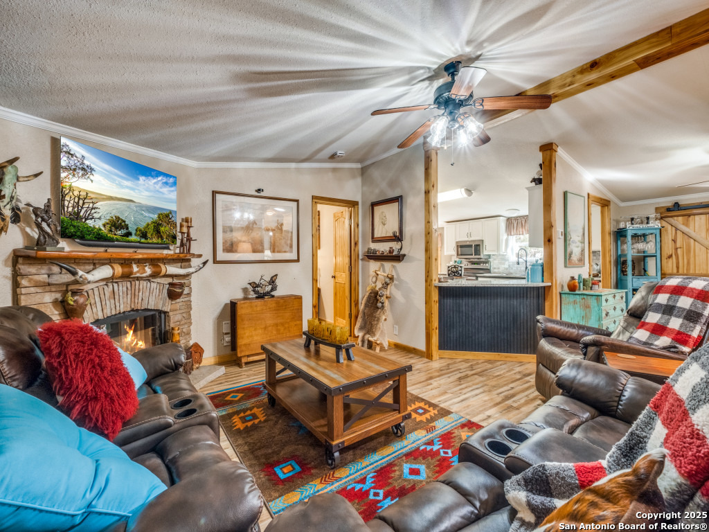 390 Galveston Street Bandera, TX 78003 - Photo 6 of 31