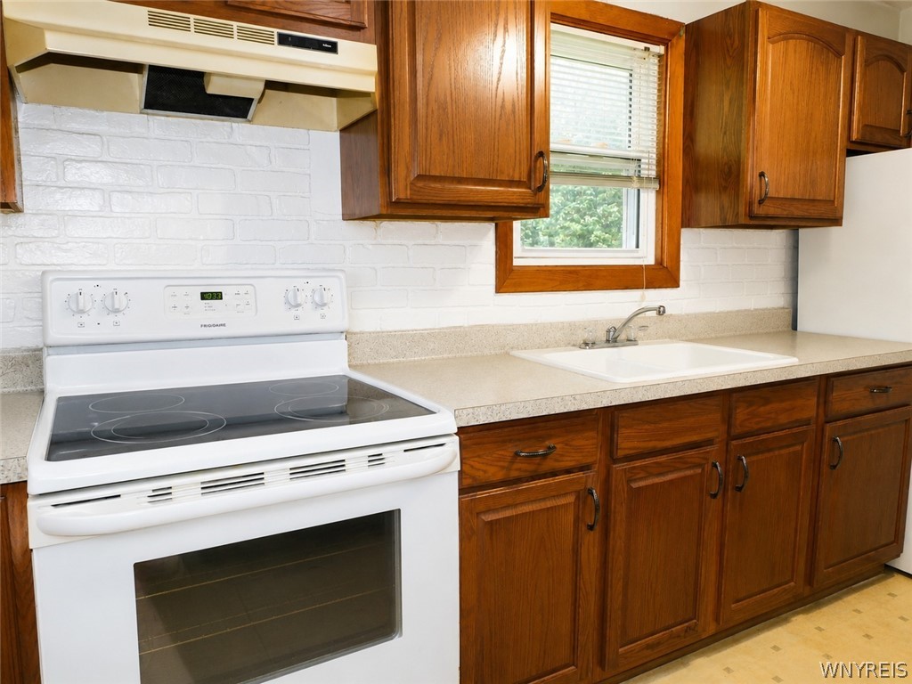 7866 Zimmerman Road Boston, NY 14075 - Photo 2 of 16 Gallery Image 2