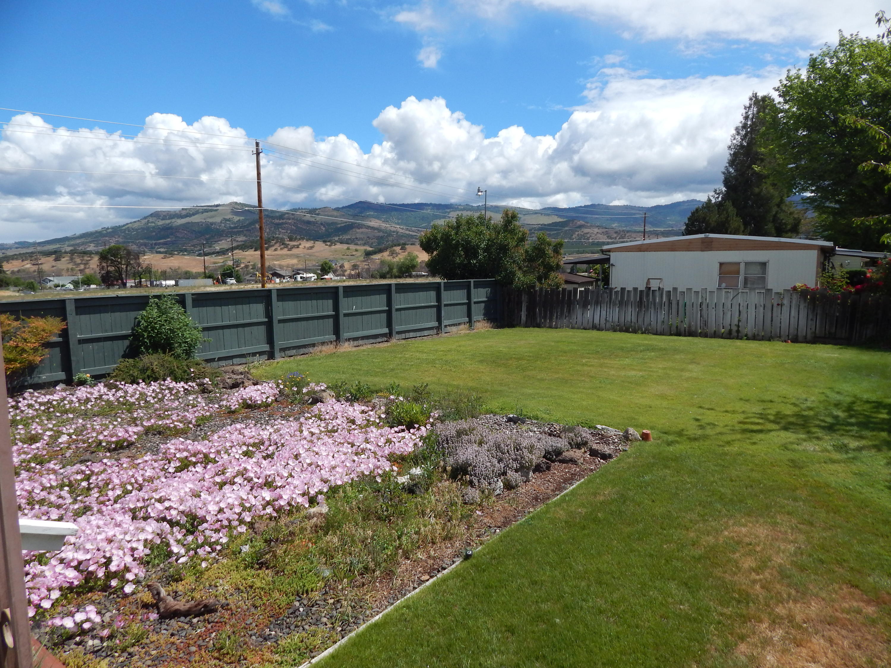 255 Colver Road, Unit 98 Talent, OR 97540 - Photo 21 of 26 Back views