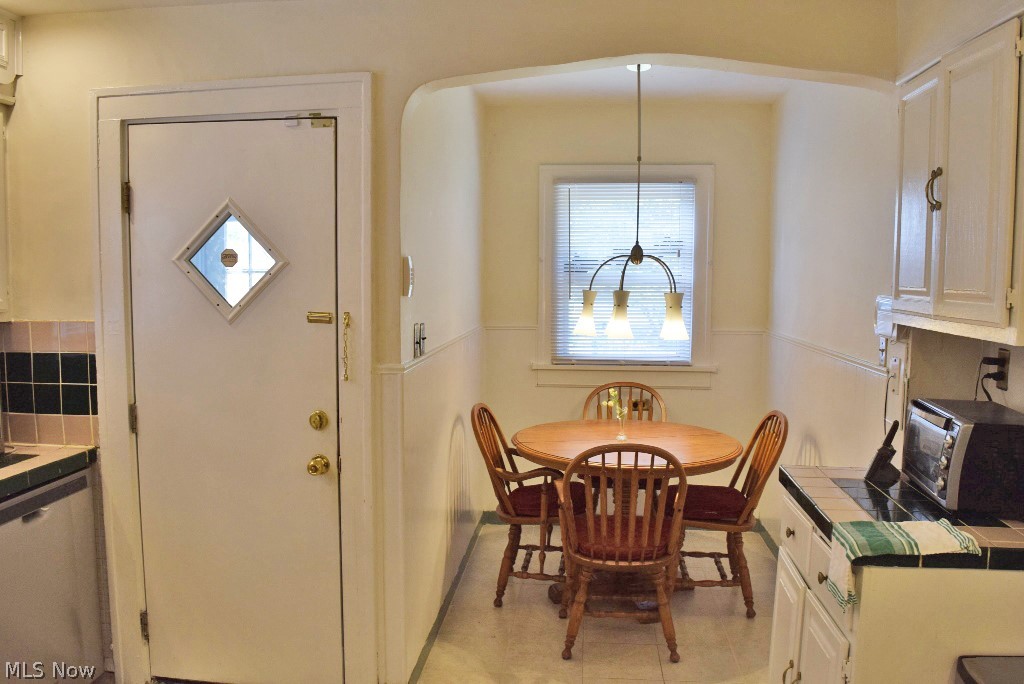 1655 Ivydale Road Cleveland Heights, OH 44118 - Photo 7 of 16 The eat-in view of the kitchen