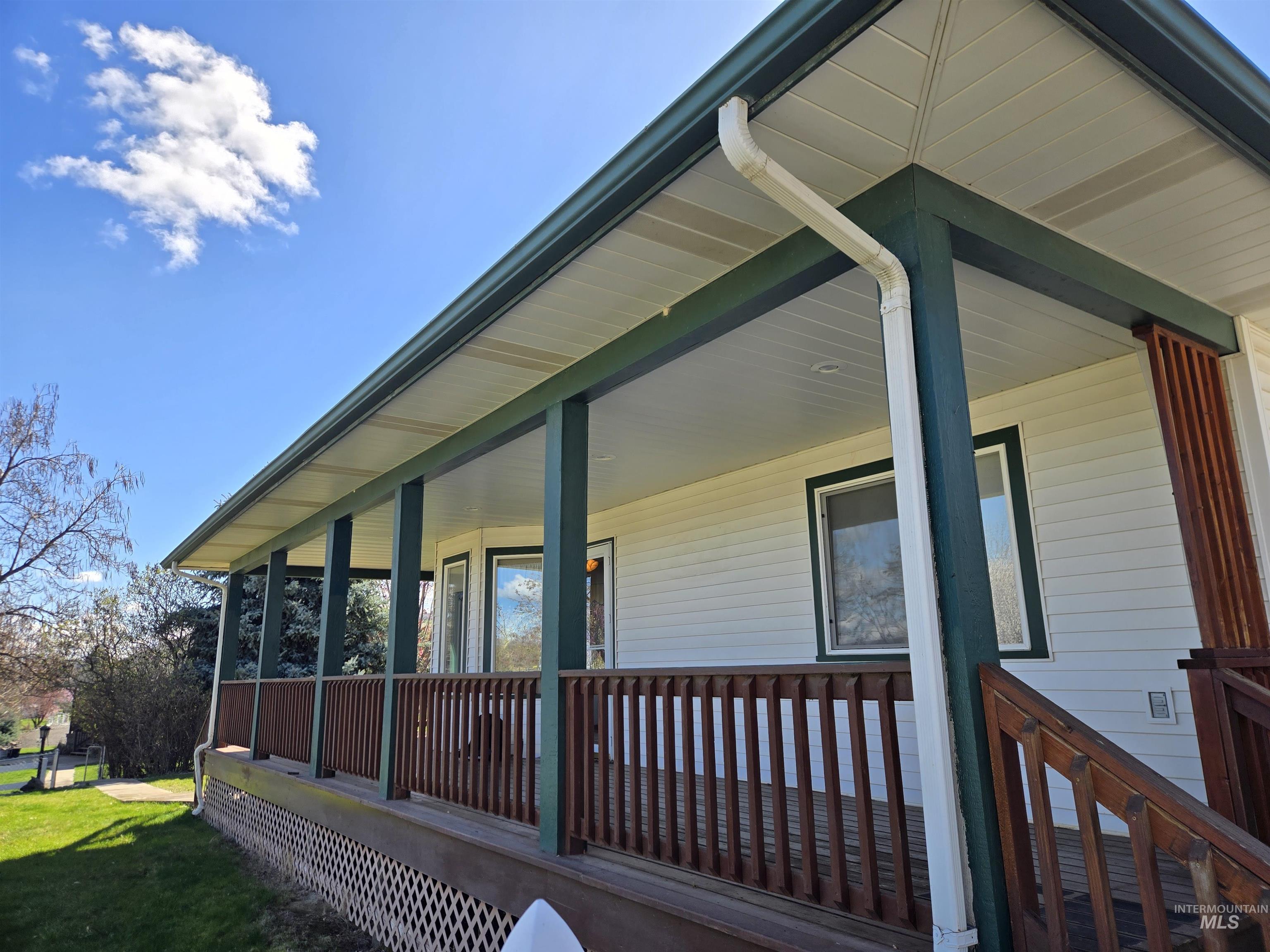 2794 9th Avenue Clarkston, WA 99403 - Photo 2 of 34 View of property exterior with covered porch