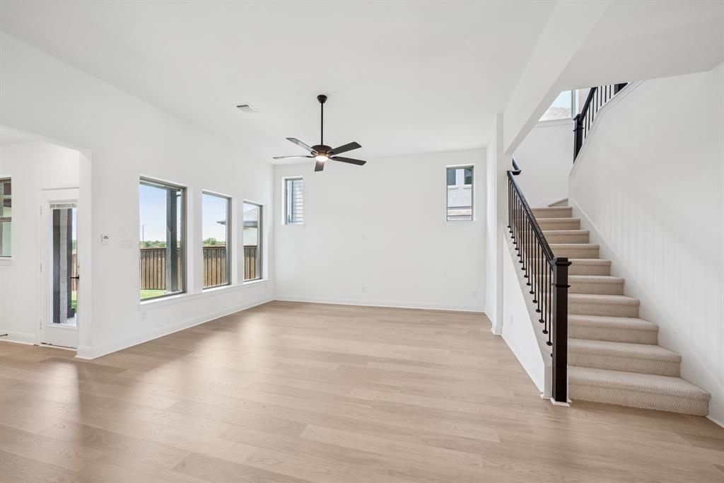 1056 Hackberry Emperor Street Crowley, TX 76036 - Photo 13 of 35