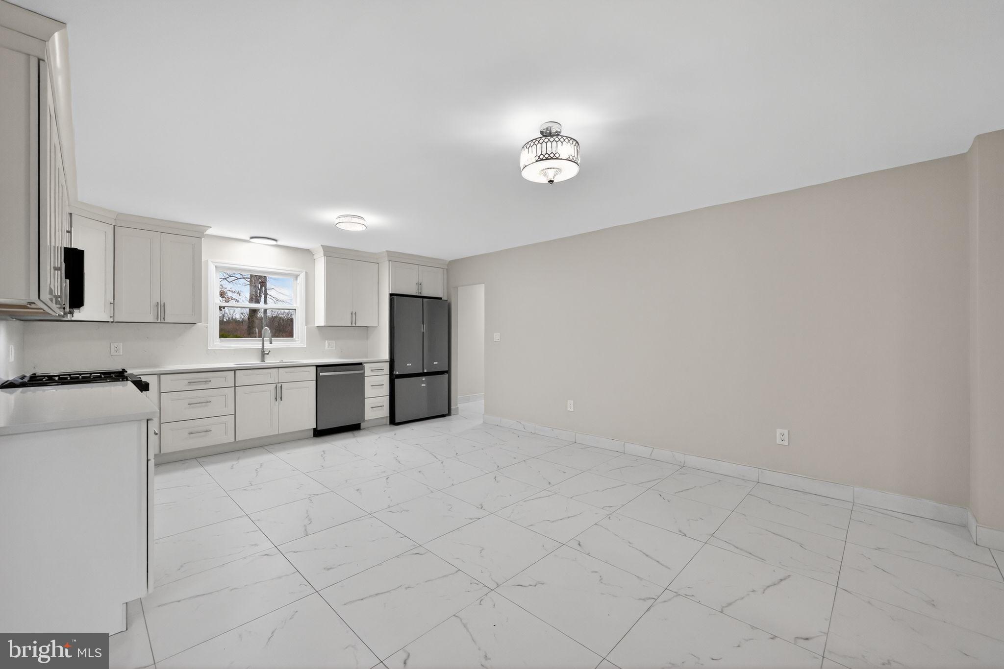 322 Madison Avenue Newfield, NJ 08344 - Photo 17 of 29