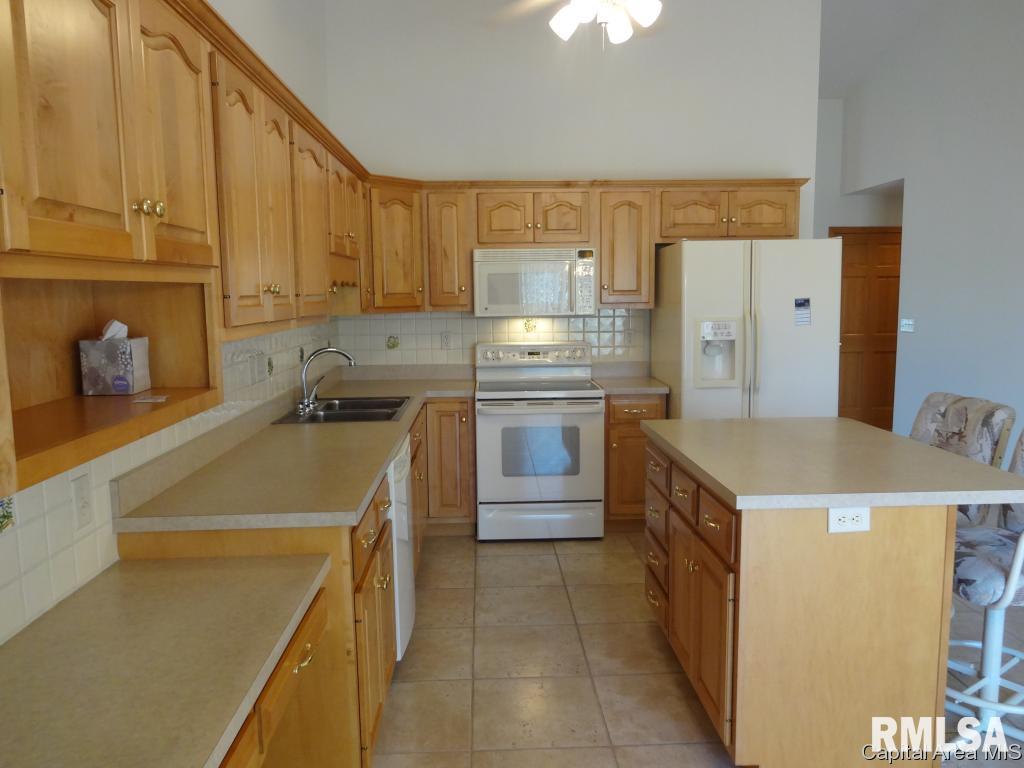 3916 Lear Drive Springfield, IL 62711 - Photo 8 of 33