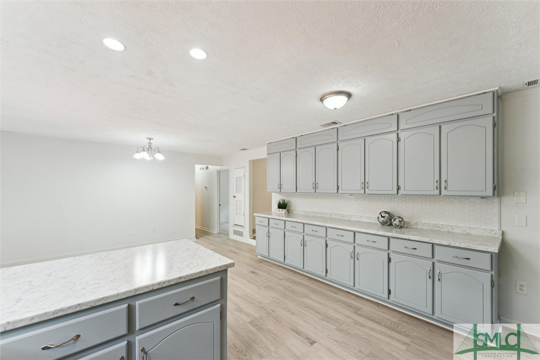 27 Davidson Avenue Savannah, GA 31419 - Photo 13 of 37