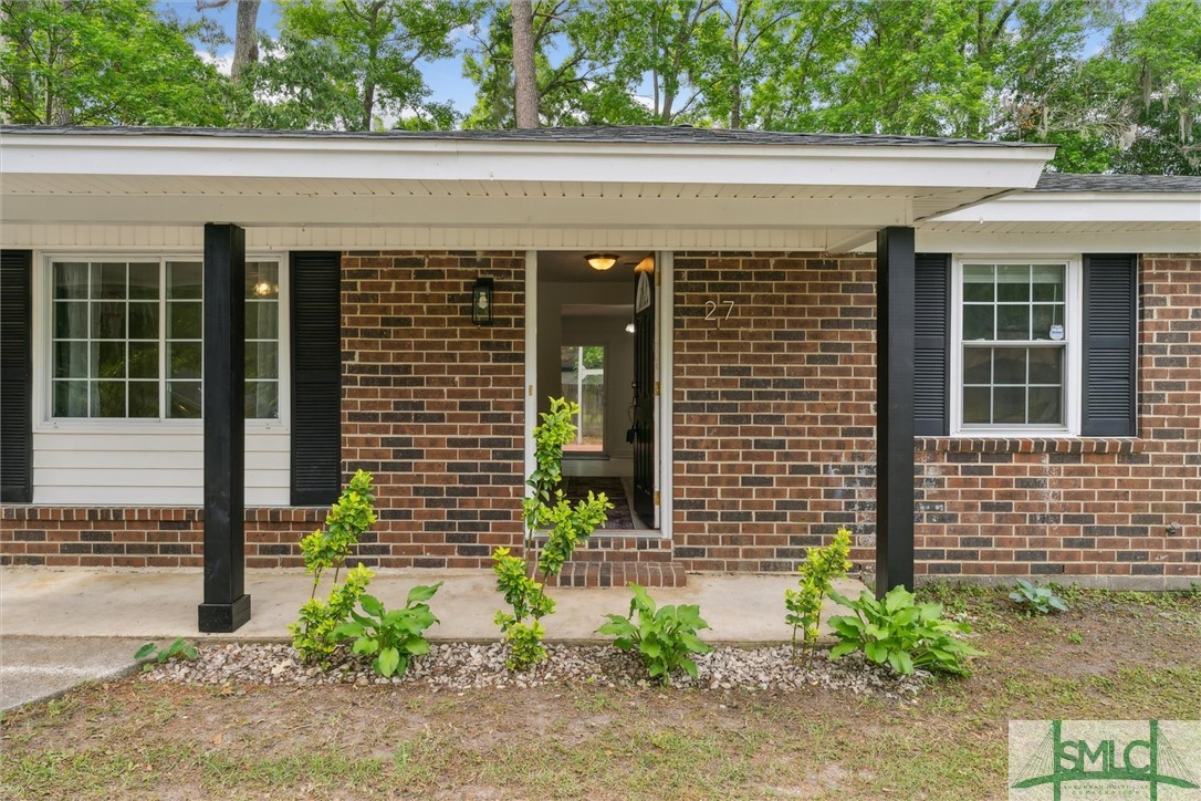 27 Davidson Avenue Savannah, GA 31419 - Photo 2 of 37