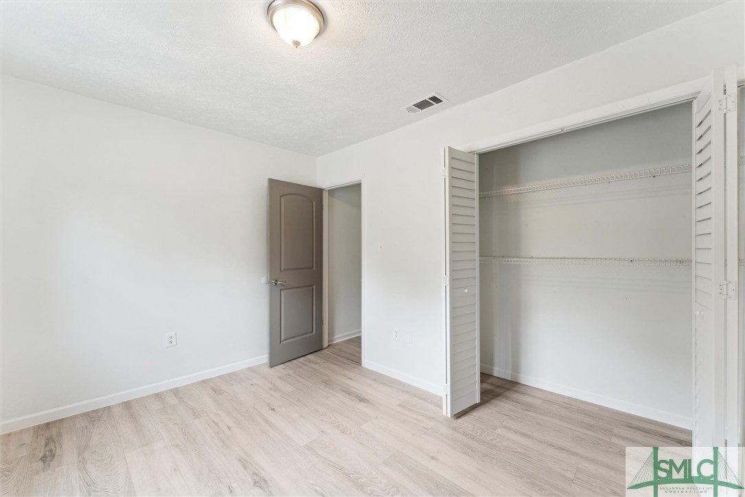 27 Davidson Avenue Savannah, GA 31419 - Photo 25 of 37 Guest Bedroom 3