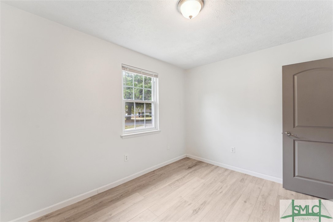 27 Davidson Avenue Savannah, GA 31419 - Photo 27 of 37 Guest Bedroom 3