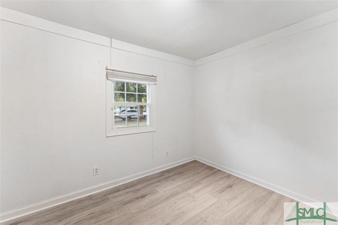27 Davidson Avenue Savannah, GA 31419 - Photo 30 of 37 Guest Bedroom 4
