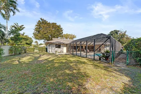 $1,100,000 | 9600 Conchshell Manor, Plantation, FL 33324