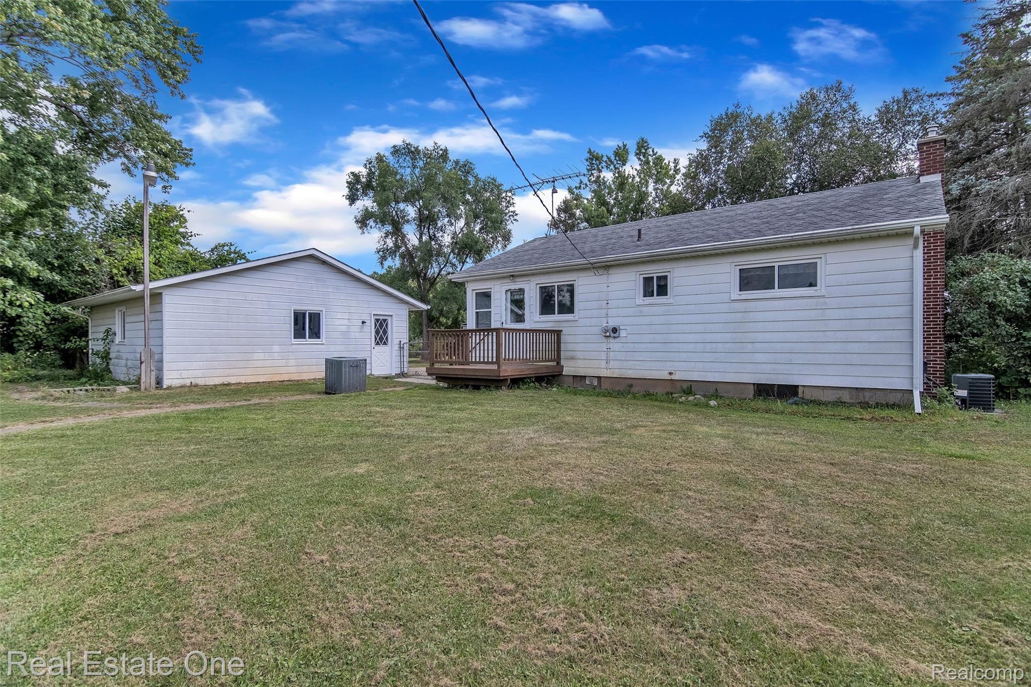 4570 Emmons Road Howell, MI 48855 - Photo 21 of 25 25-4570-Emmons-Rd-WindowStill-Real-Estate-Photography-25.jpg