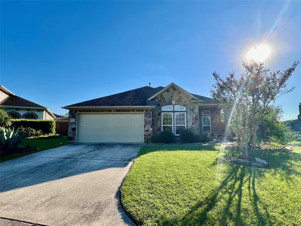 $2,600 | 3443 Tuscania Lane, Friendswood, TX 77546