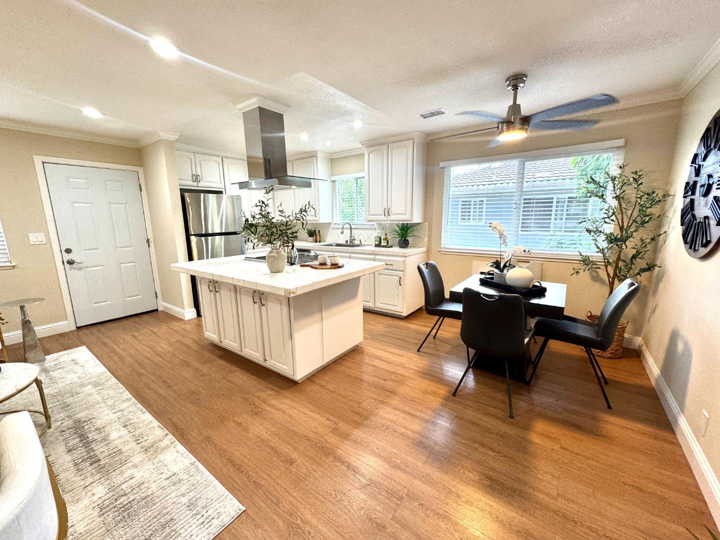 5703 Playa Del Rey, Unit 4 San Jose, CA 95123 - Photo 3 of 25