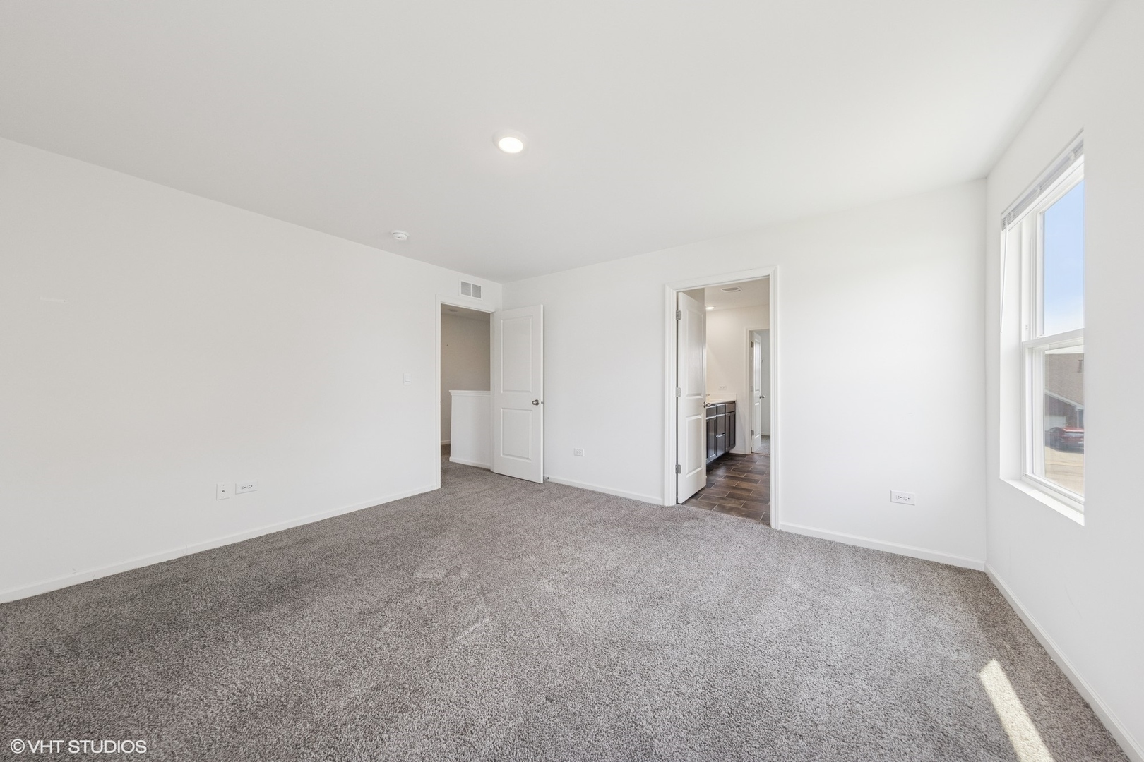 411 Stockton Drive Joliet, IL 60421 - Photo 11 of 29 a view of an empty room with a window