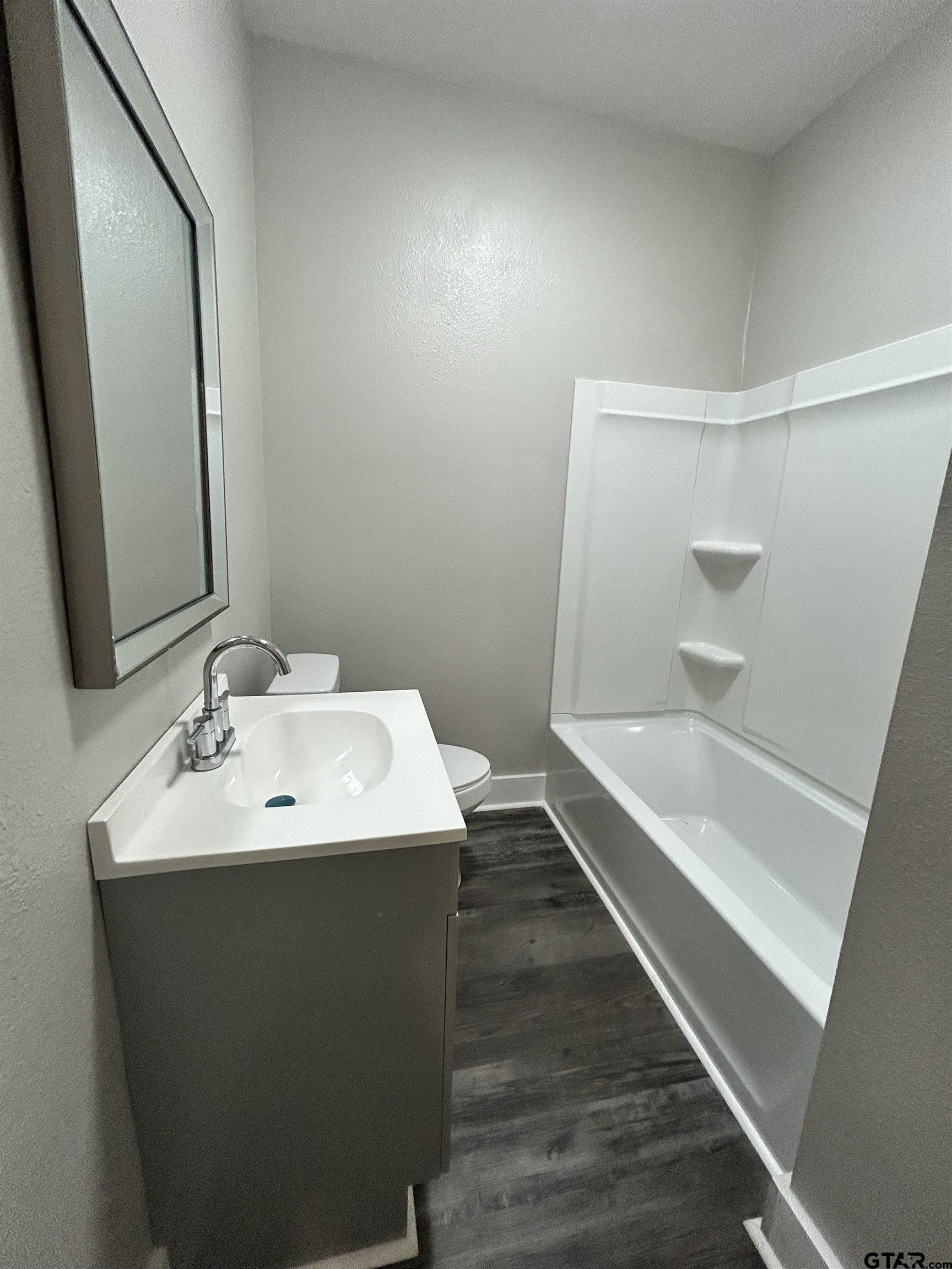 112 East Lakeview Street Henderson, TX 75652 - Photo 13 of 20