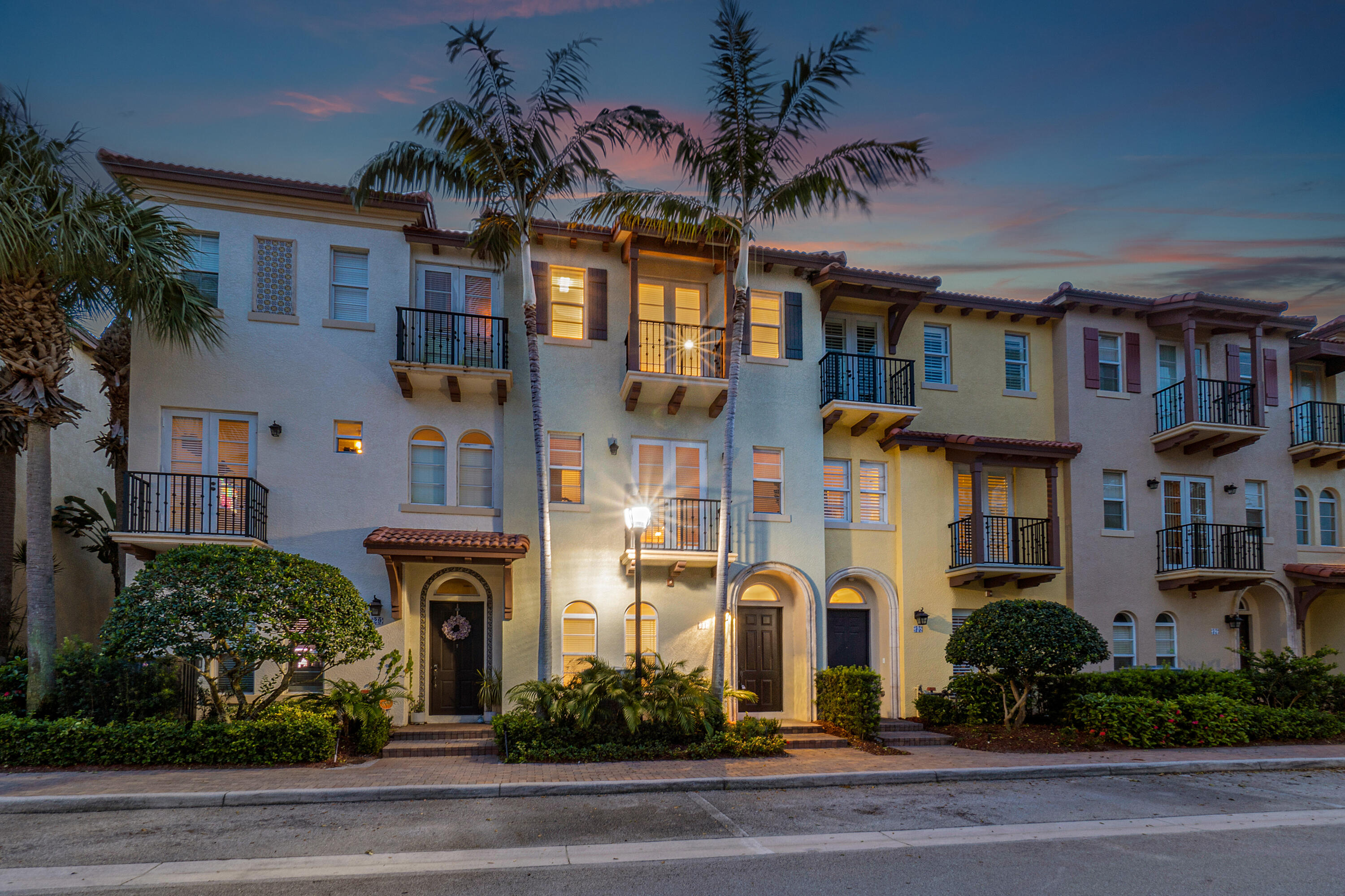 31 Via Floresta Drive Boca Raton, FL 33487 - Photo 4 of 59 048-31ViaFlorestaDrive-BocaRaton-FL-3348