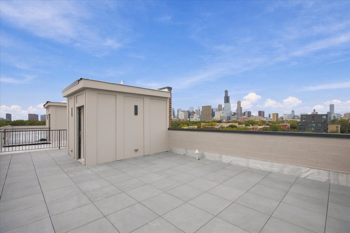 1313 West Taylor Street, Unit 3R Chicago, IL 60607 - Photo 15 of 17 Gallery Image 15
