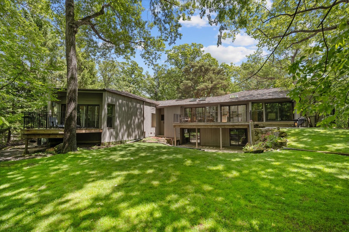 550 South Green Bay Road Lake Forest, IL 60045 - Photo 2 of 45
