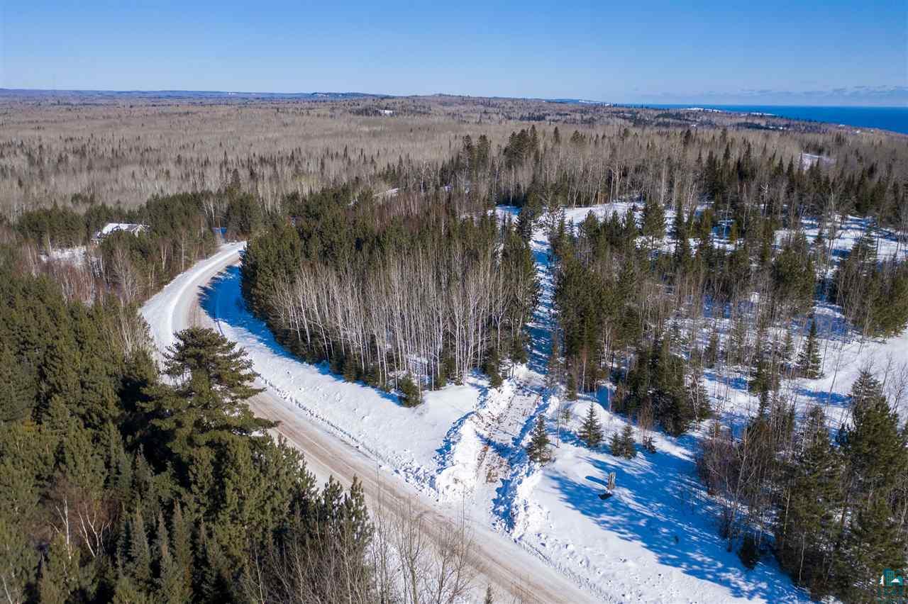 302 Superior Heights Road Two Harbors, MN 55616 - Photo 4 of 26