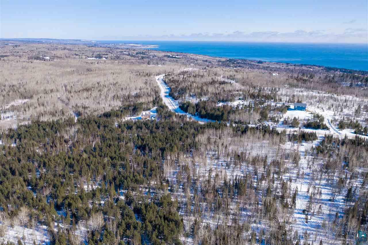 302 Superior Heights Road Two Harbors, MN 55616 - Photo 8 of 26