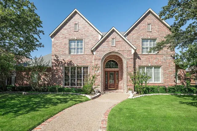 $999,900 | 6613 Crown Forest Drive, Plano, TX 75024