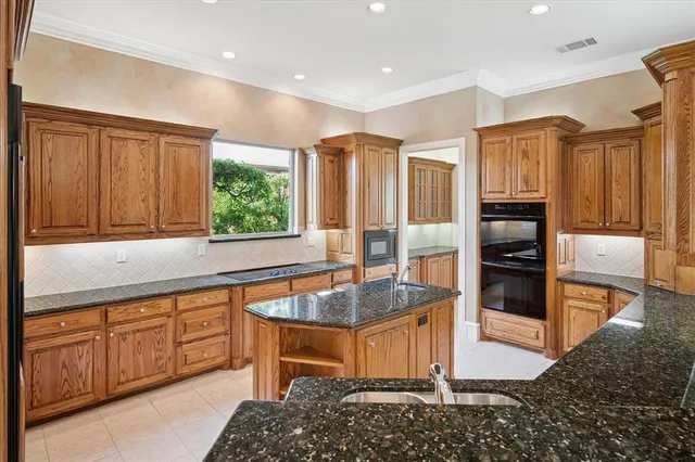 $999,900 | 6613 Crown Forest Drive, Plano, TX 75024