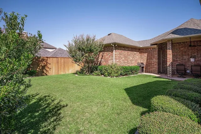 $999,900 | 6613 Crown Forest Drive, Plano, TX 75024