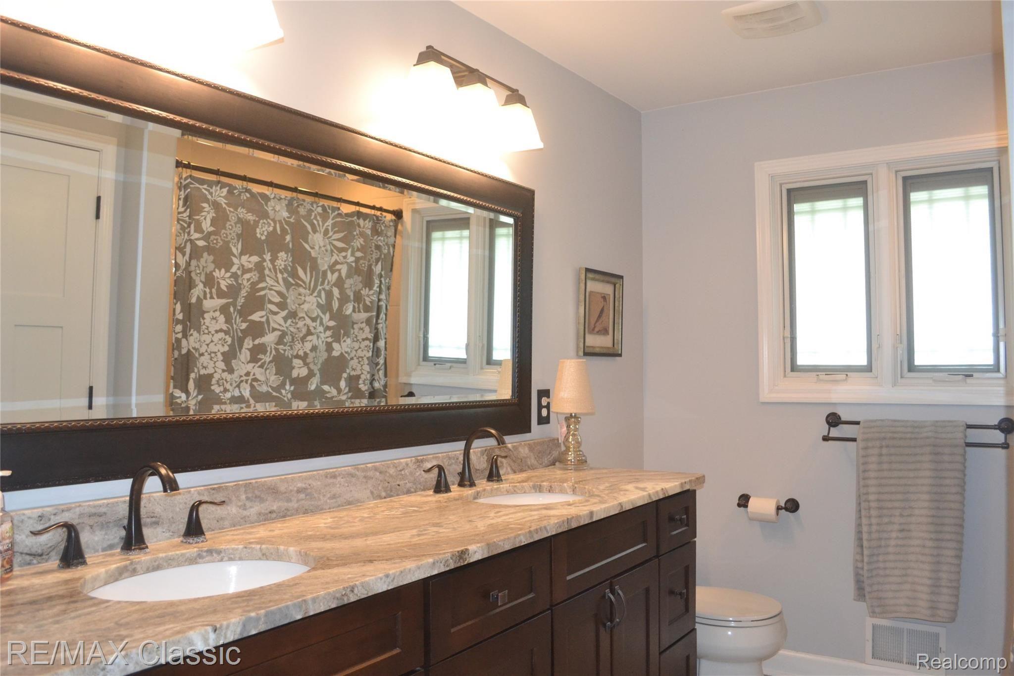 3872 Sleeth Road Commerce Township, MI 48382 - Photo 32 of 51 Full Bath