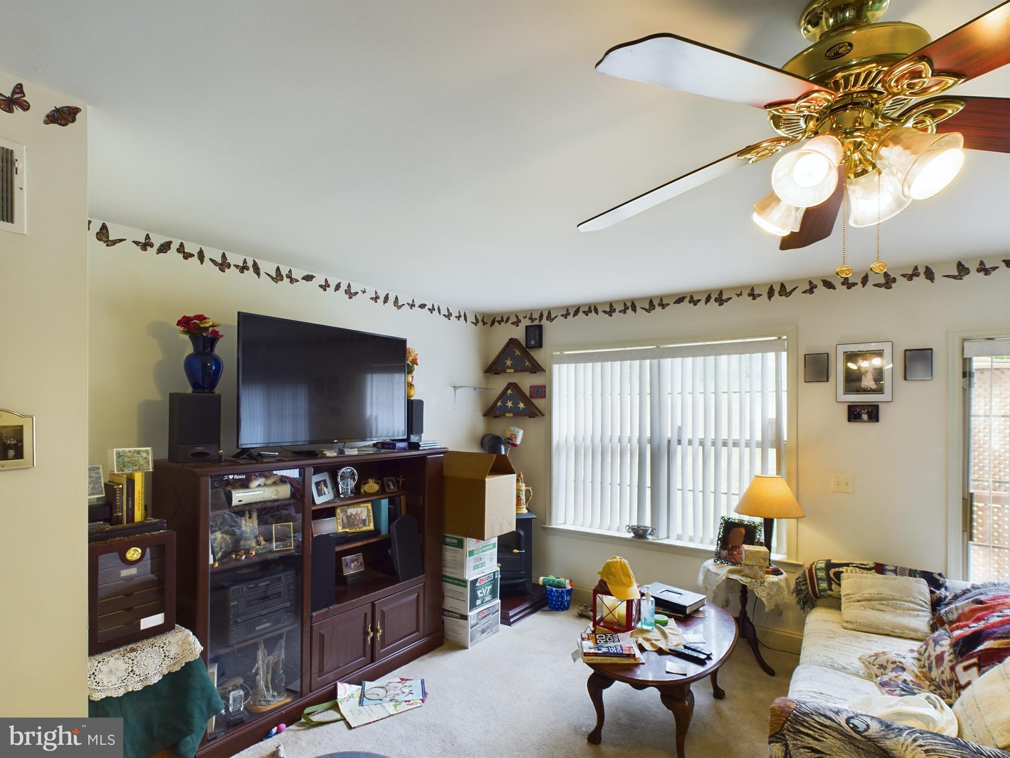 216 Cobblestone Lane Lancaster, PA 17601 - Photo 3 of 14 Living Room with Ceiling Fan