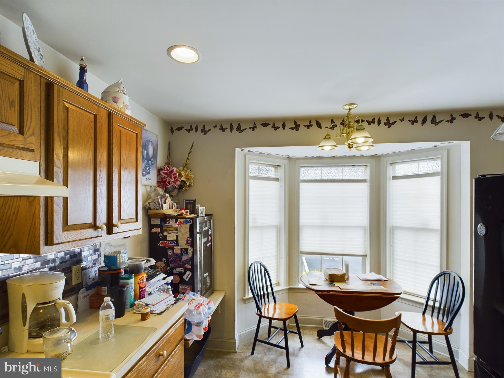 216 Cobblestone Lane Lancaster, PA 17601 - Photo 7 of 14 Eat-In Kitchen