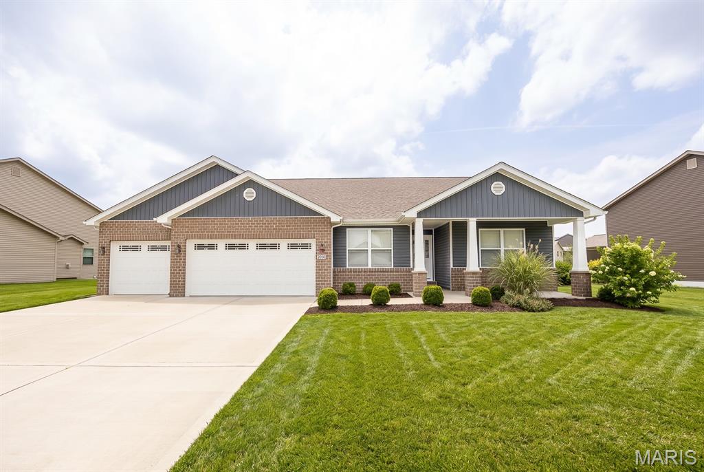 2658 London Lane Shiloh, IL 62221 - Photo 1 of 9