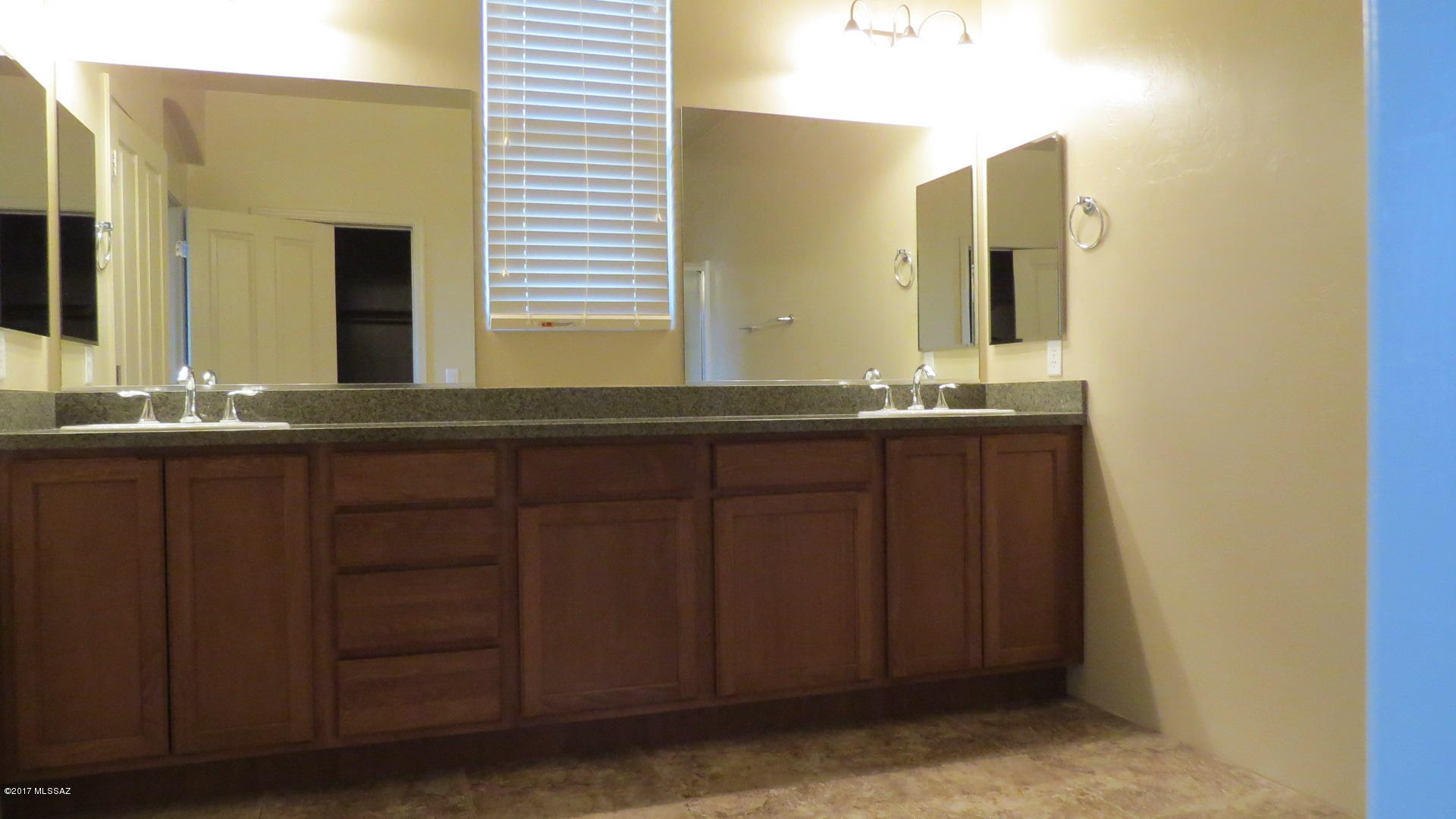 283 East Croydon Park Road Tucson, AZ 85704 - Photo 14 of 32