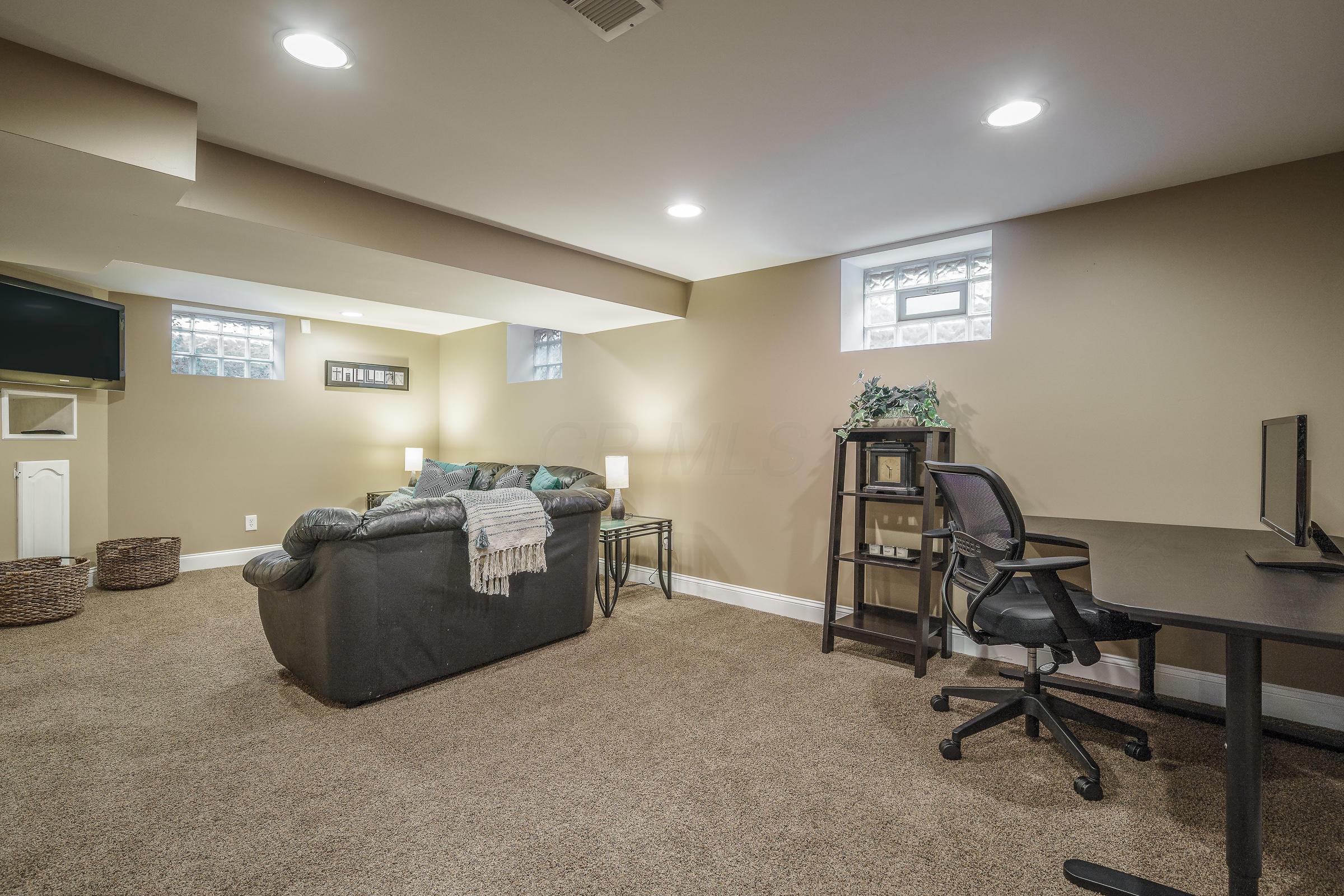 3715 Dorchester Road Columbus, OH 43221 - Photo 17 of 31