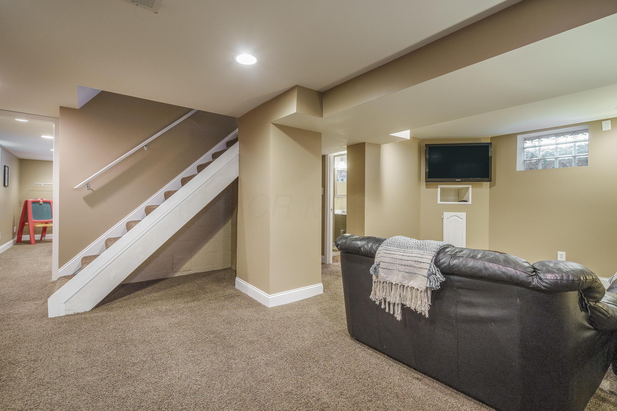 3715 Dorchester Road Columbus, OH 43221 - Photo 18 of 31