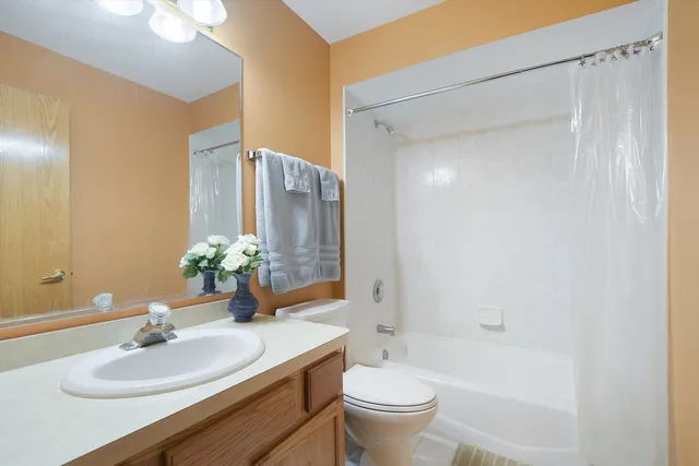 $349,900 | 6963 Margarets Courtyard, Tinley Park, IL 60477