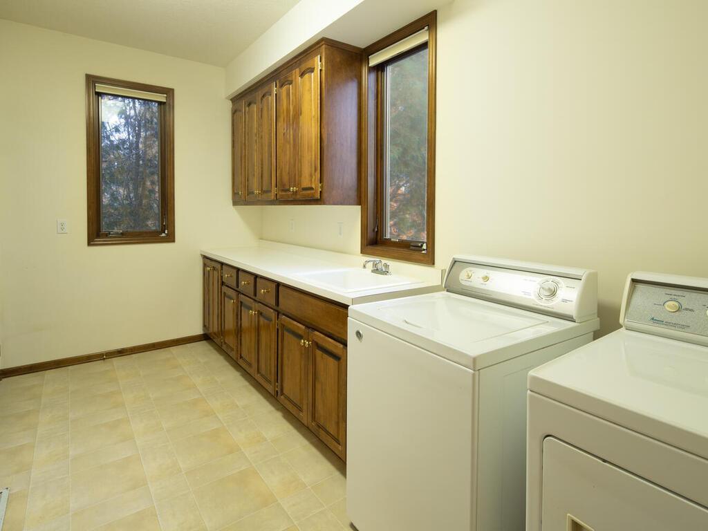 4165 Lakeridge Road Chanhassen, MN 55331 - Photo 24 of 43 Gallery Image 24